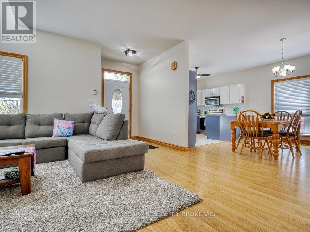 8110 LAMONT AVENUE - 24