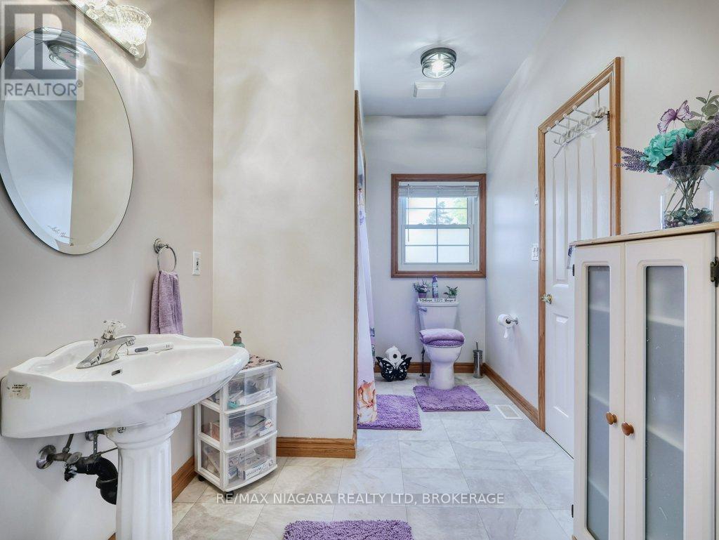 8110 LAMONT AVENUE - 27