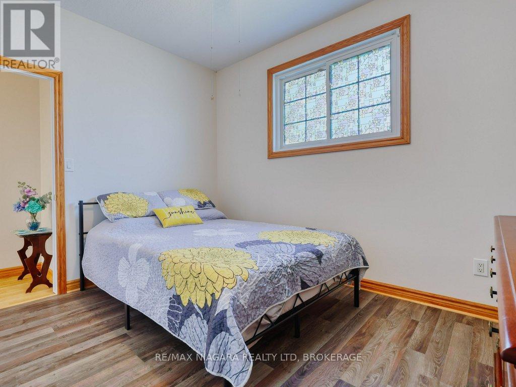 8110 LAMONT AVENUE - 35