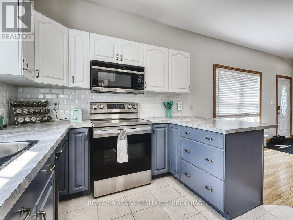 8110 LAMONT AVENUE - 40