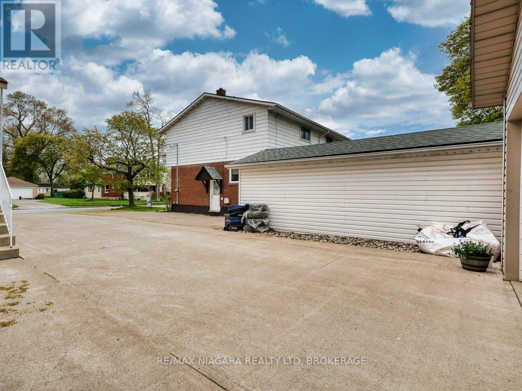 8110 LAMONT AVENUE - 8