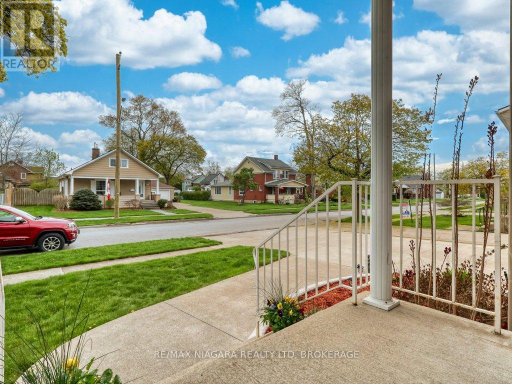 8110 LAMONT AVENUE - 9