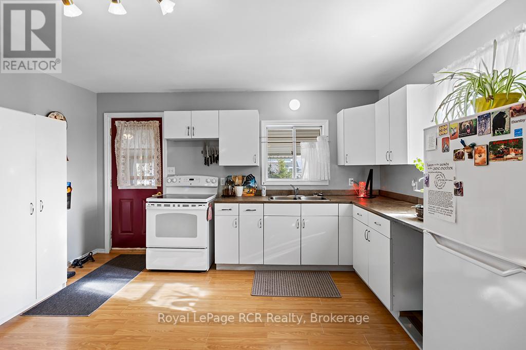 2882 6 HIGHWAY - 11