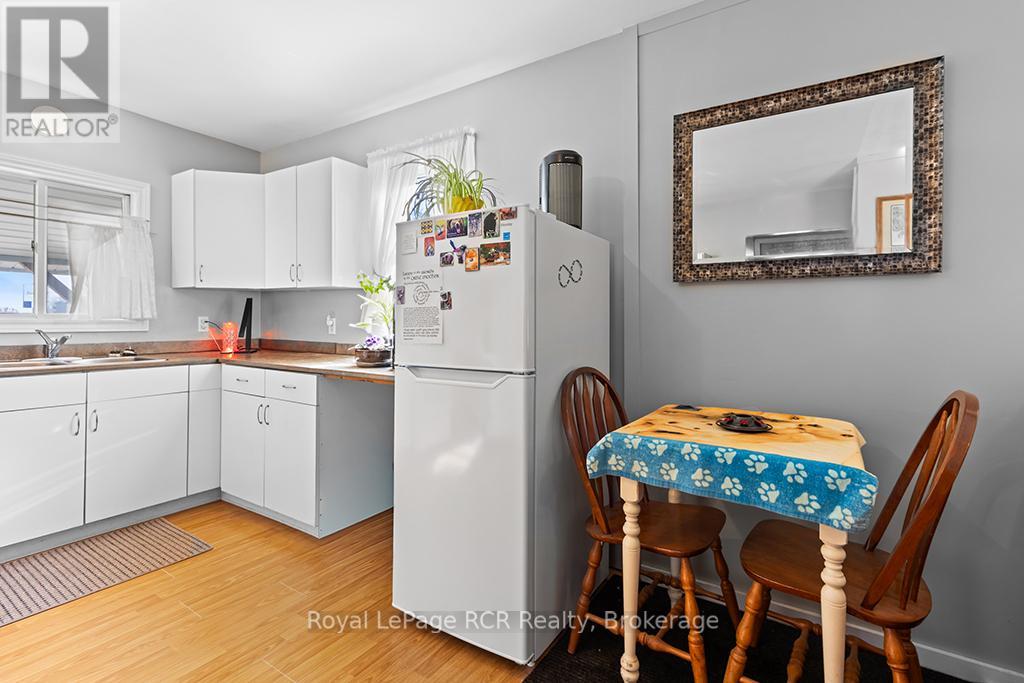 2882 6 HIGHWAY - 12