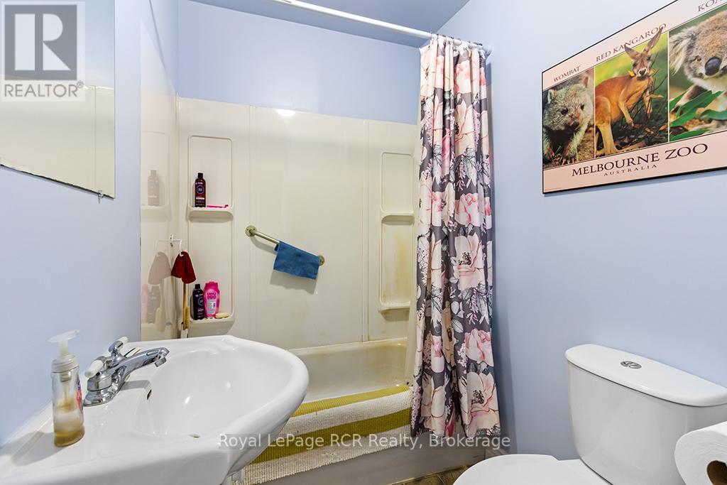 2882 6 HIGHWAY - 20