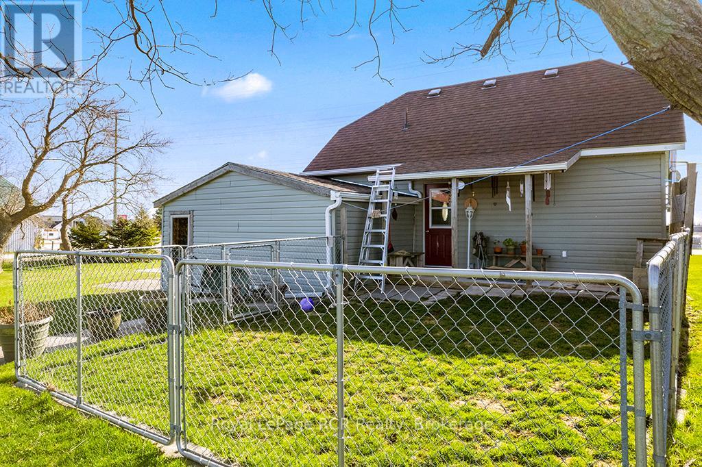 2882 6 HIGHWAY - 32
