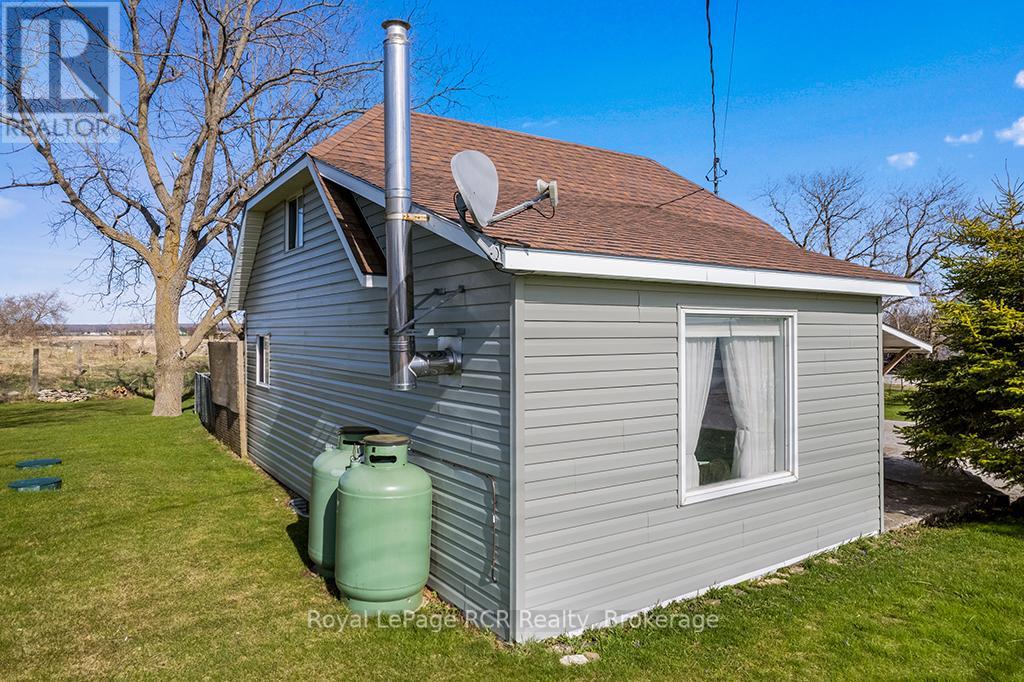 2882 6 HIGHWAY - 33