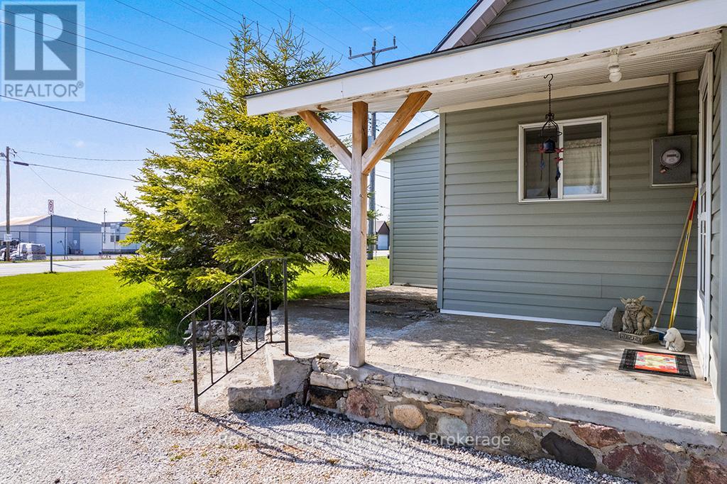 2882 6 HIGHWAY - 5