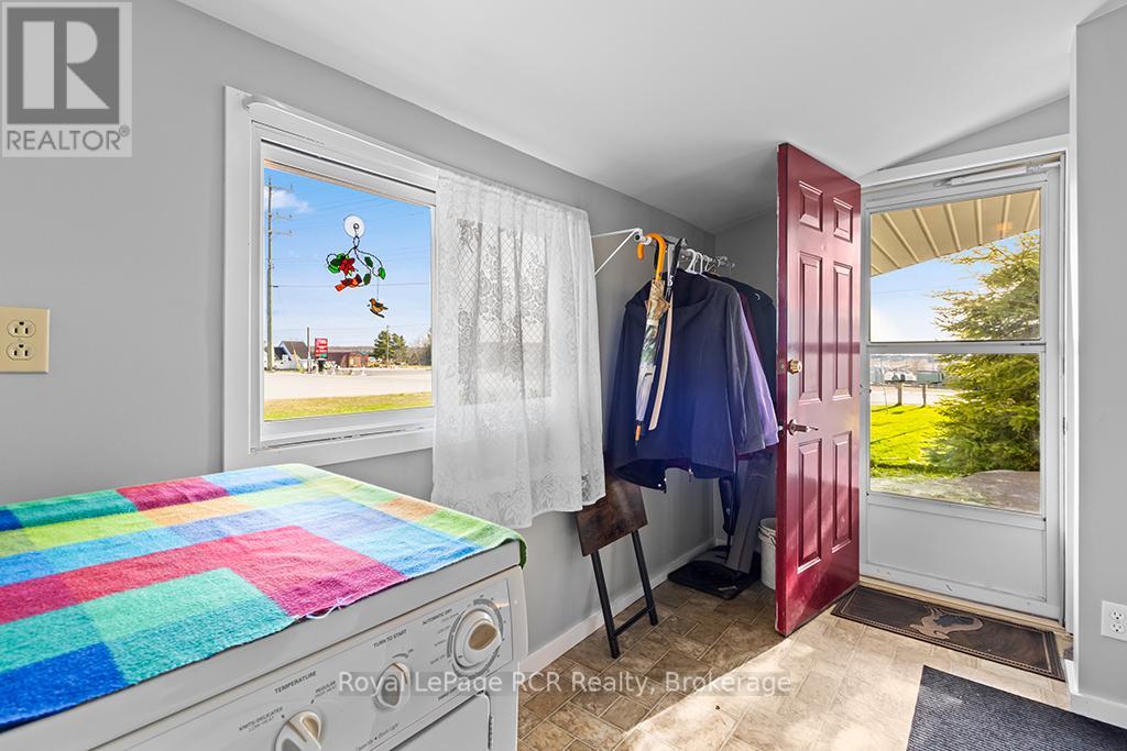 2882 6 HIGHWAY - 7