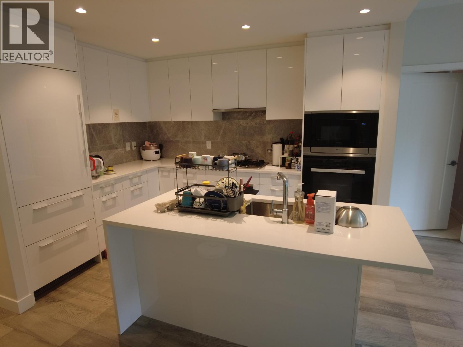 1105 5608 BERTON AVENUE — photo 2