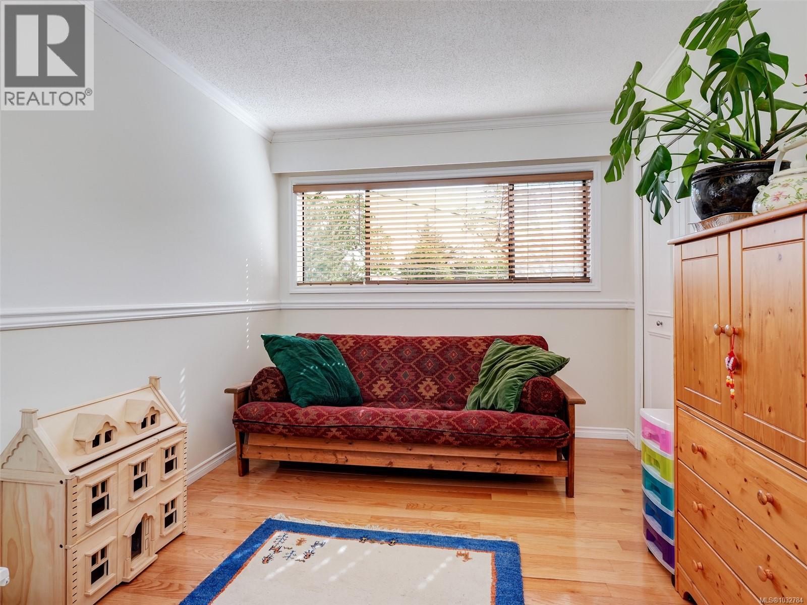 1018 Terrace Avenue, Victoria
