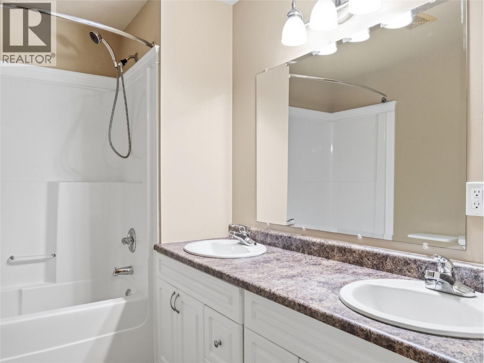 721 100 Avenue, Dawson Creek