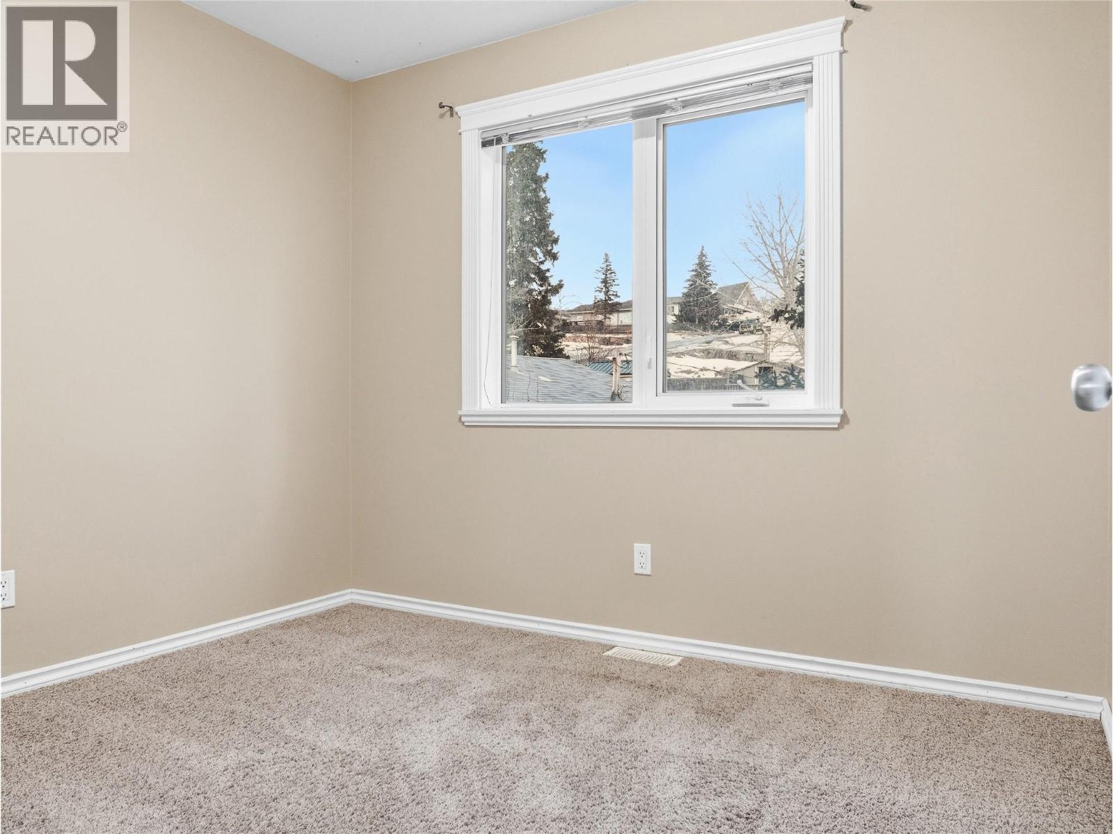 721 100 Avenue, Dawson Creek
