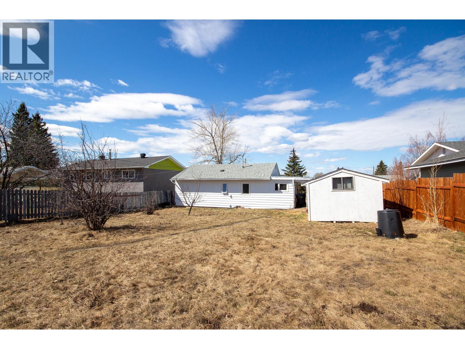 9208 7 Street - 12