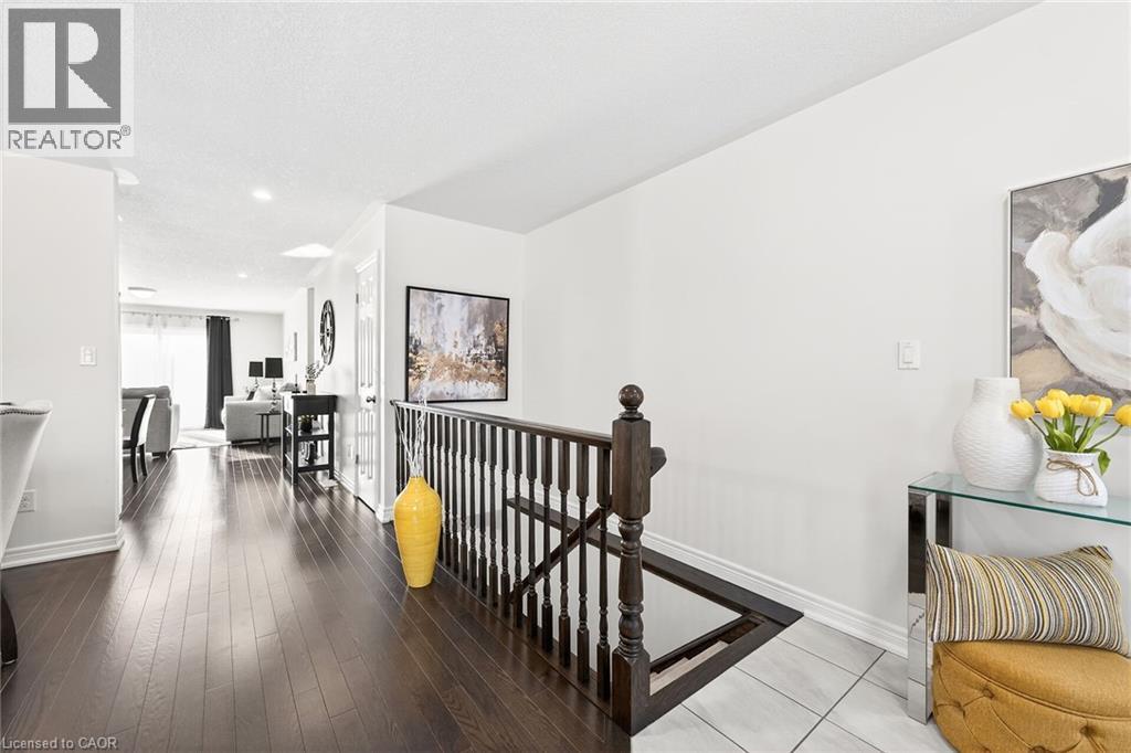 20 LINDA Crescent, Hagersville, Ontario, N0A1H0 — Photo 3
