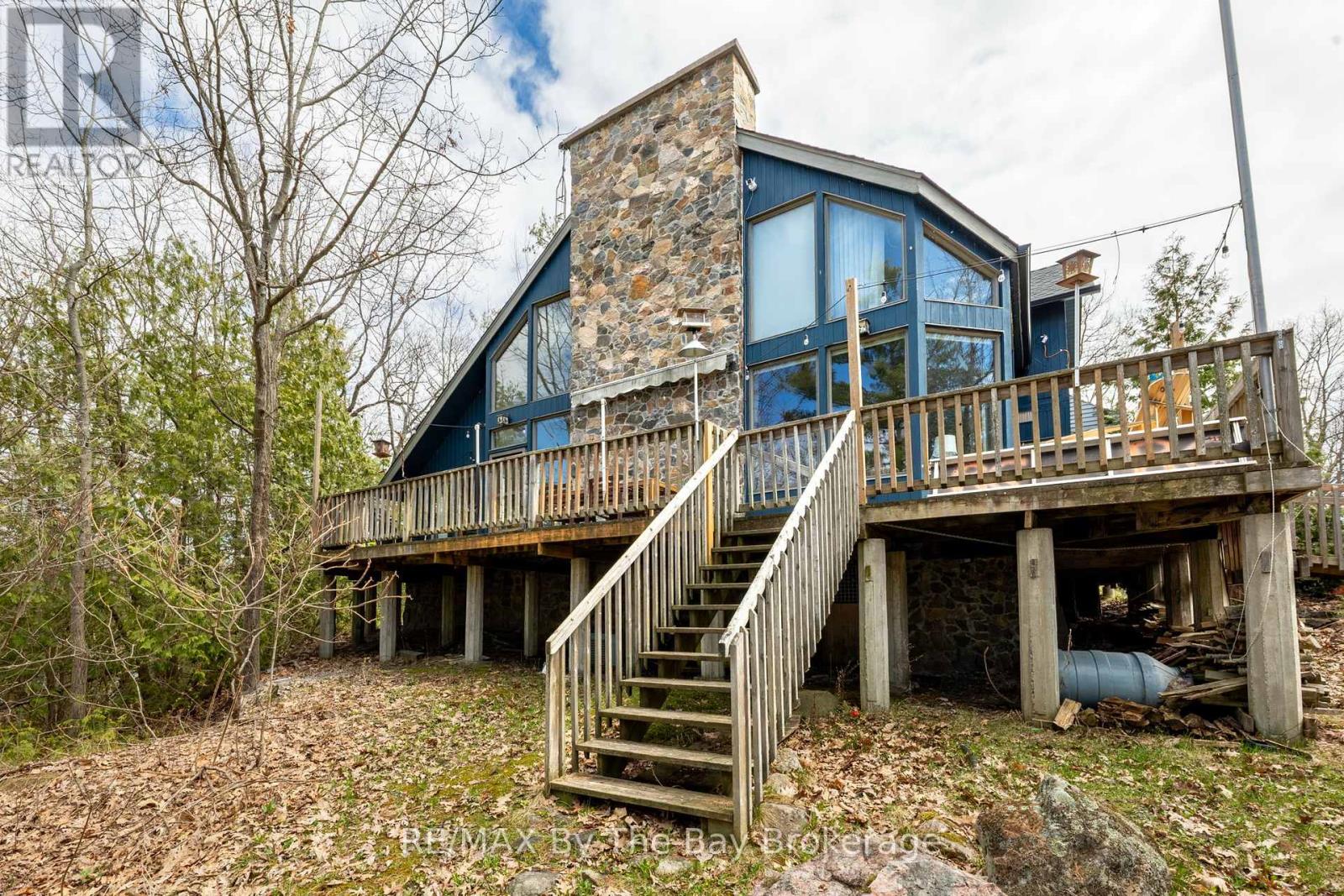 609 SOUTH BAY ROAD - 18