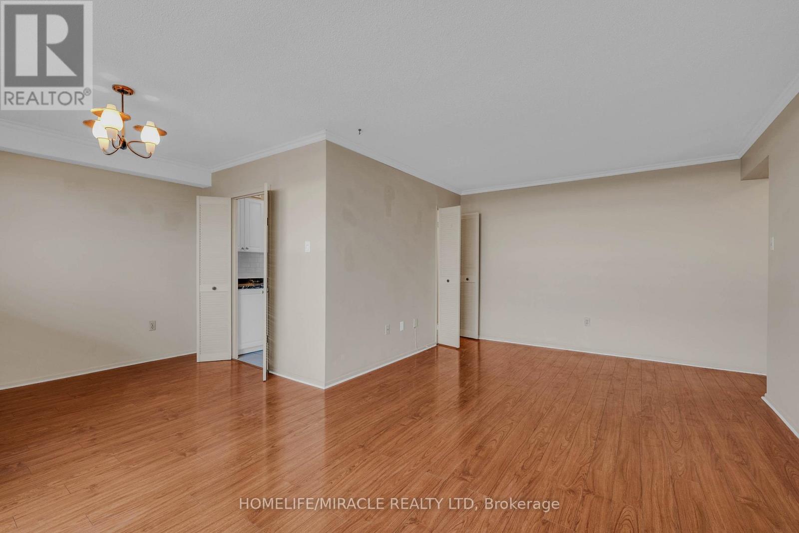 #905 177 LINUS ROAD - 11