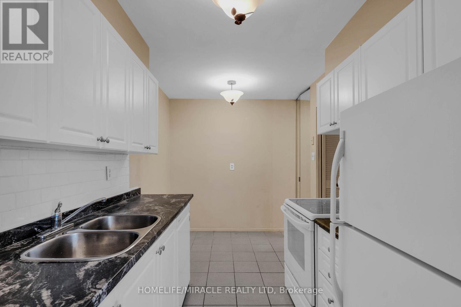 #905 177 LINUS ROAD - 12