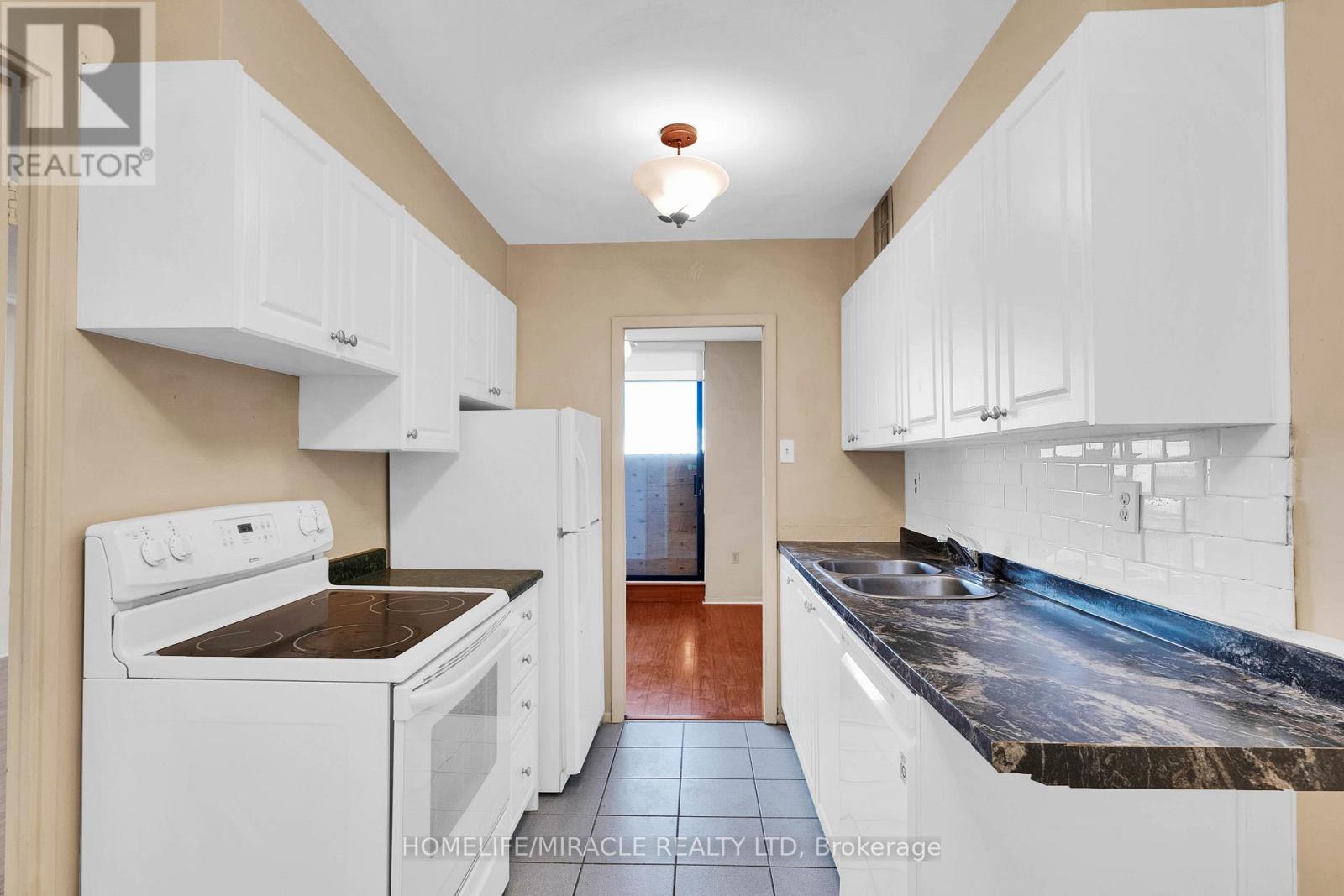 #905 177 LINUS ROAD - 13