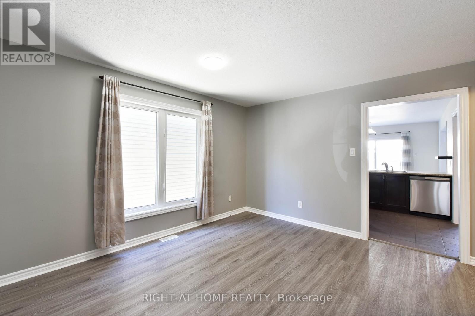 3 Bed, 3 Bath House for Rent in Ottawa – 348 GALLANTRY WAY, Ottawa – MLS# X13074400 - Image 6