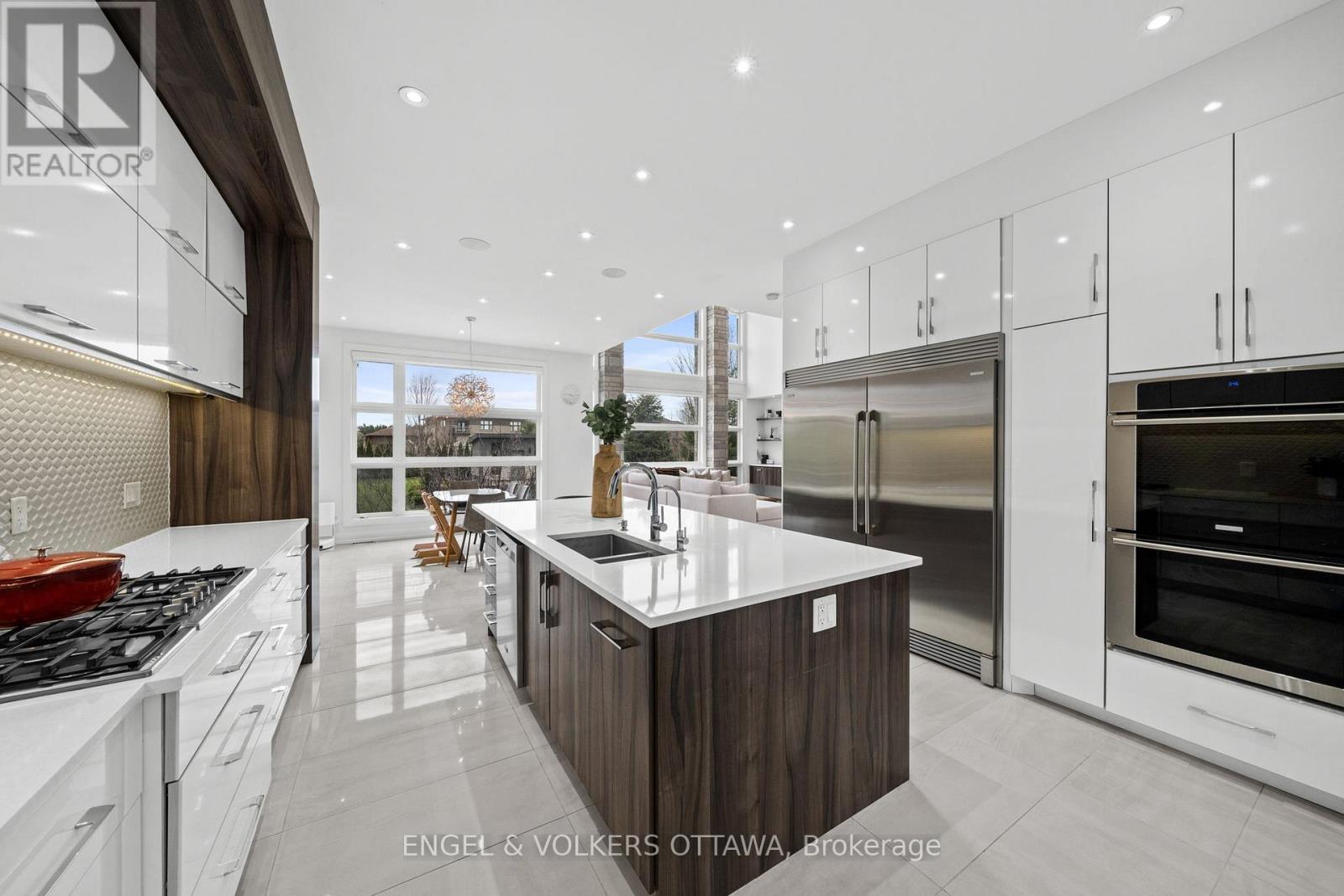 132 DUNBLANE WAY - 11