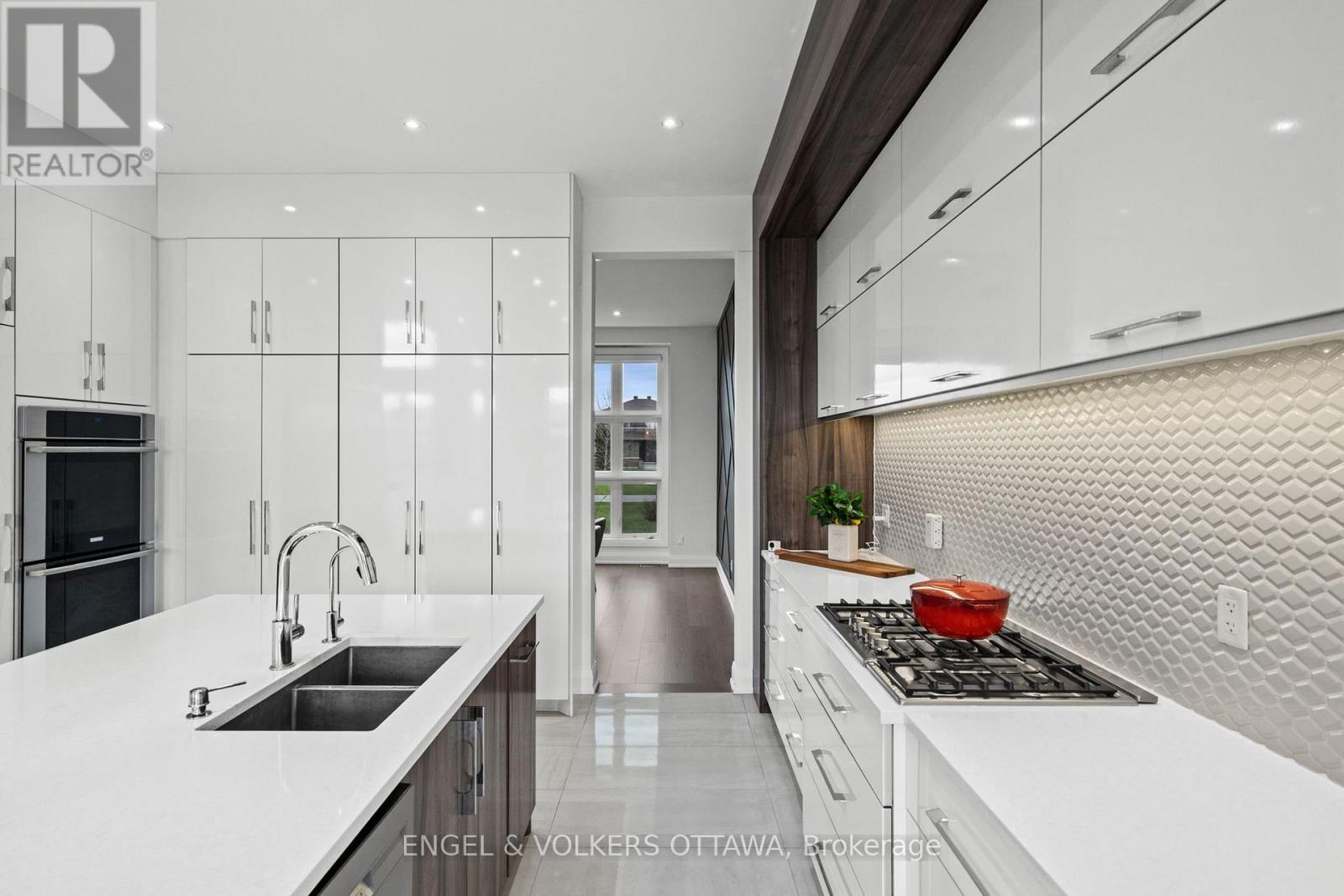 132 DUNBLANE WAY - 14