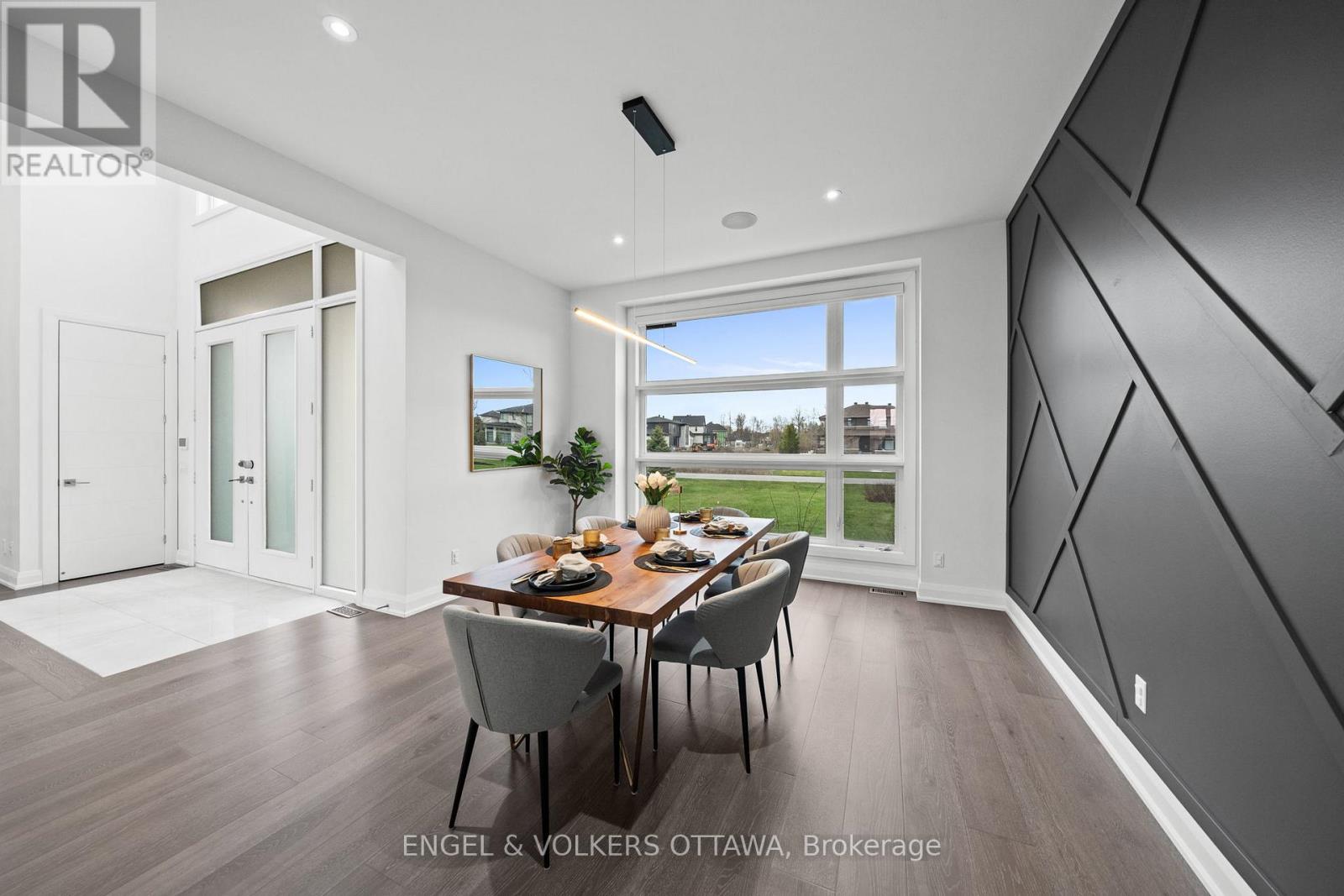 132 DUNBLANE WAY - 17