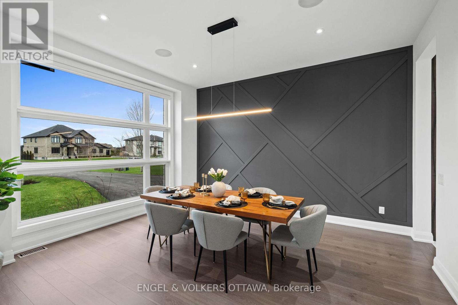 132 DUNBLANE WAY - 18