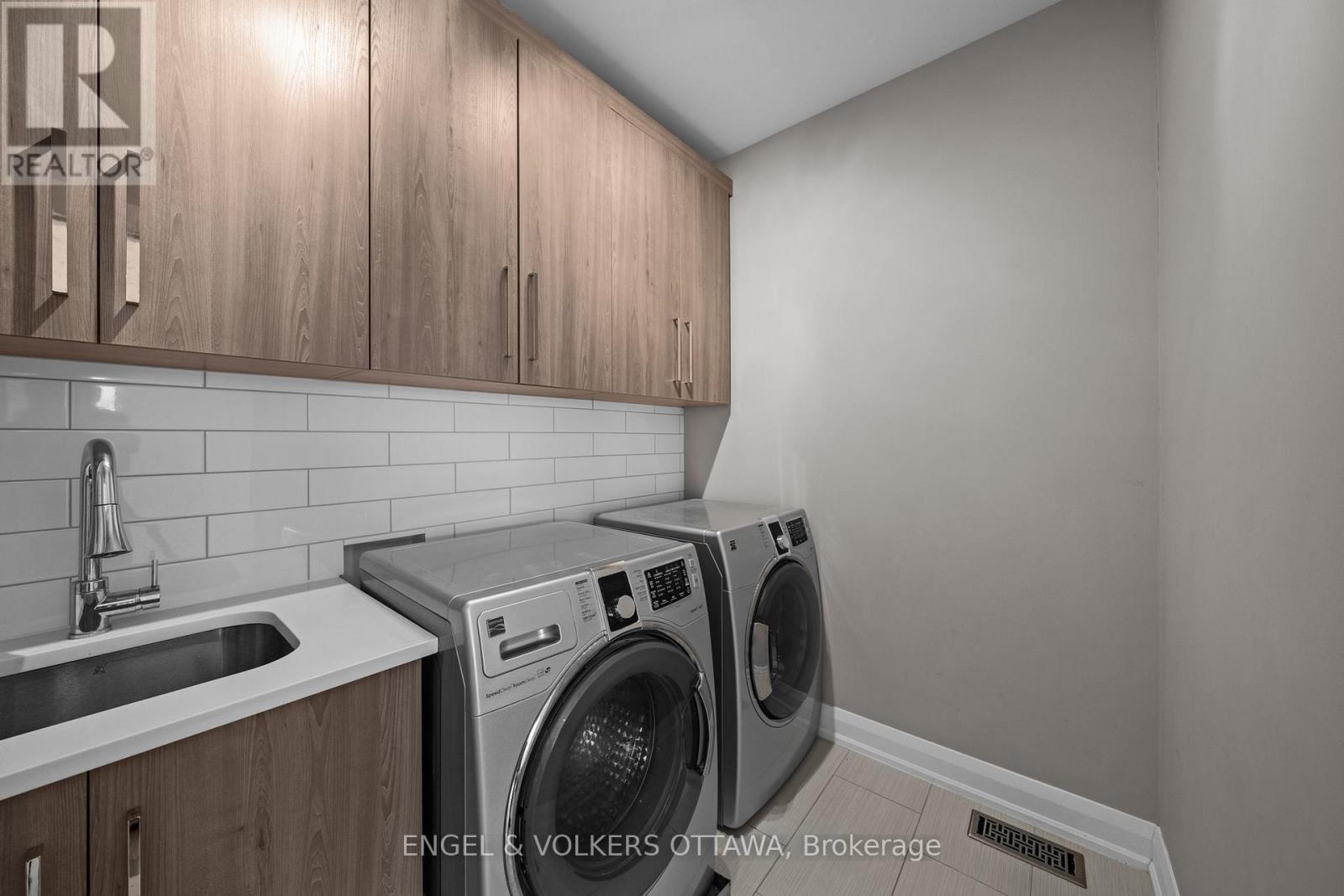 132 DUNBLANE WAY - 30