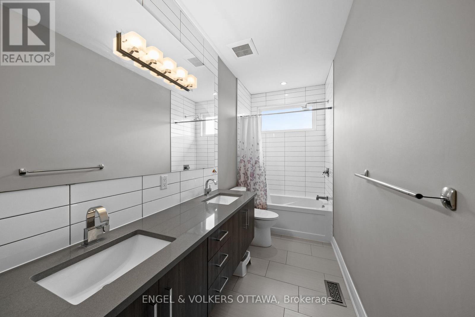 132 DUNBLANE WAY - 33