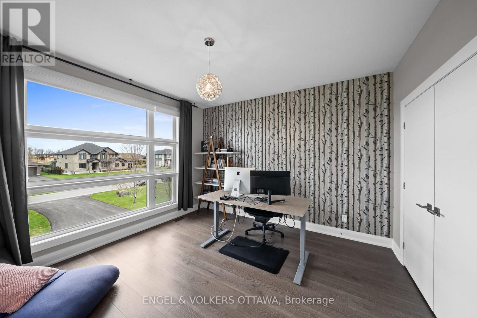 132 DUNBLANE WAY - 35