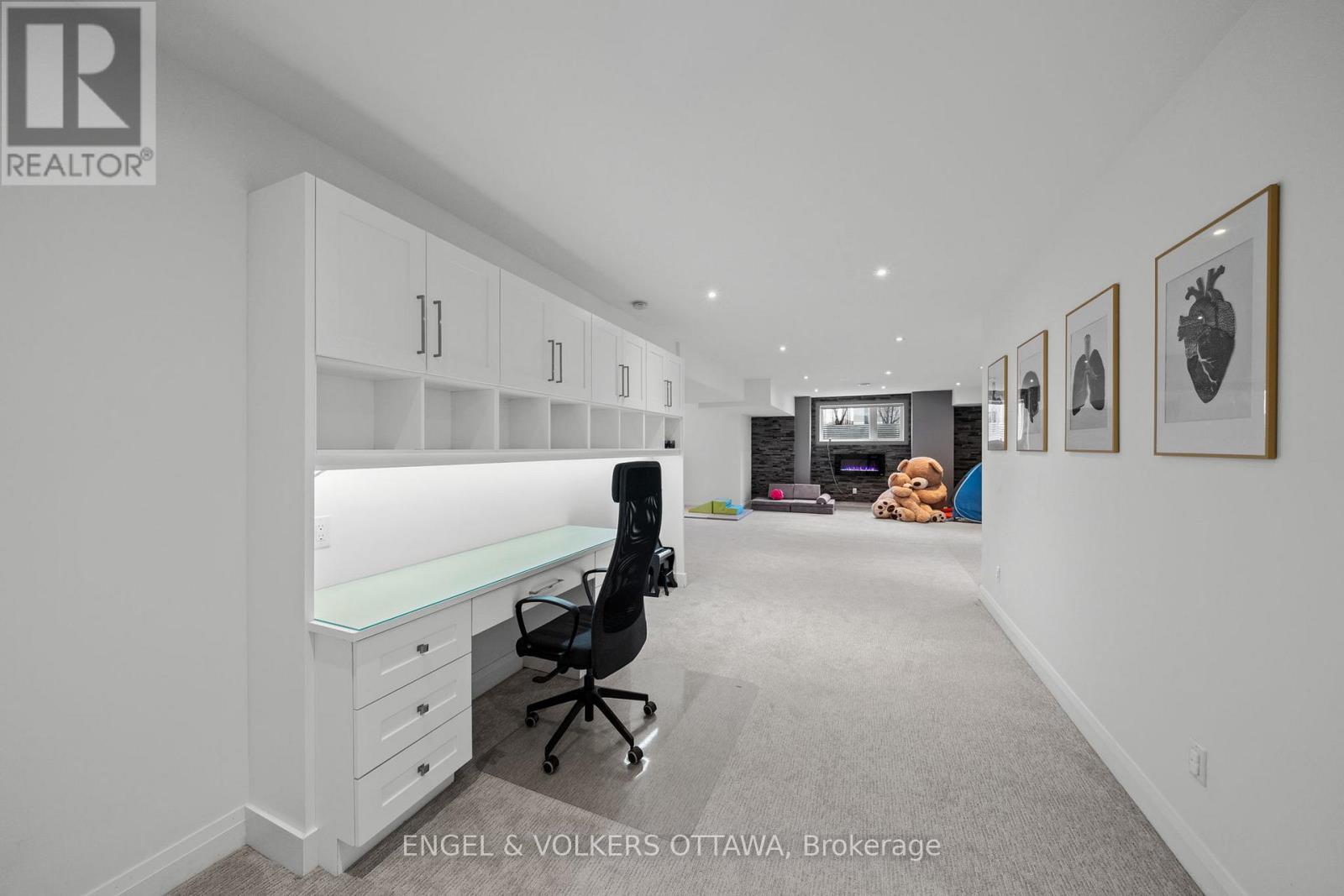 132 DUNBLANE WAY - 36