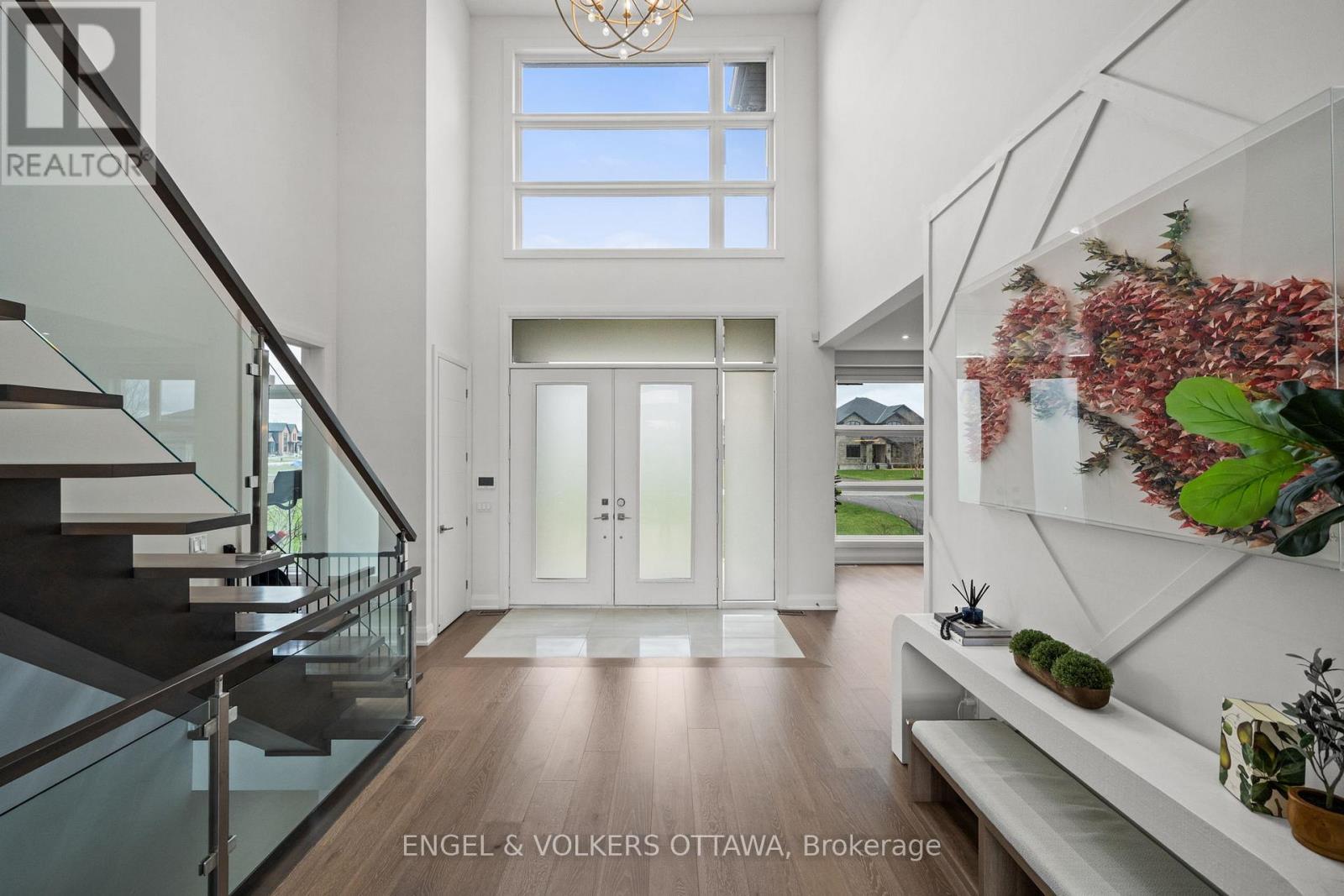 132 DUNBLANE WAY - 4