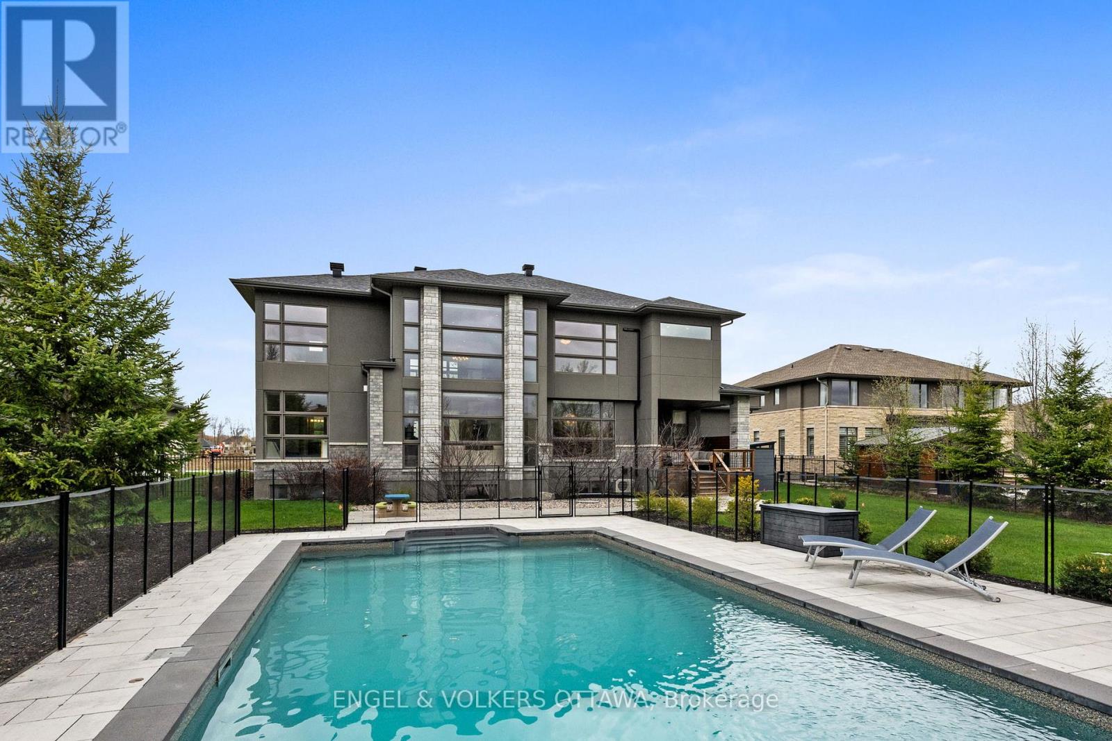 132 DUNBLANE WAY - 47