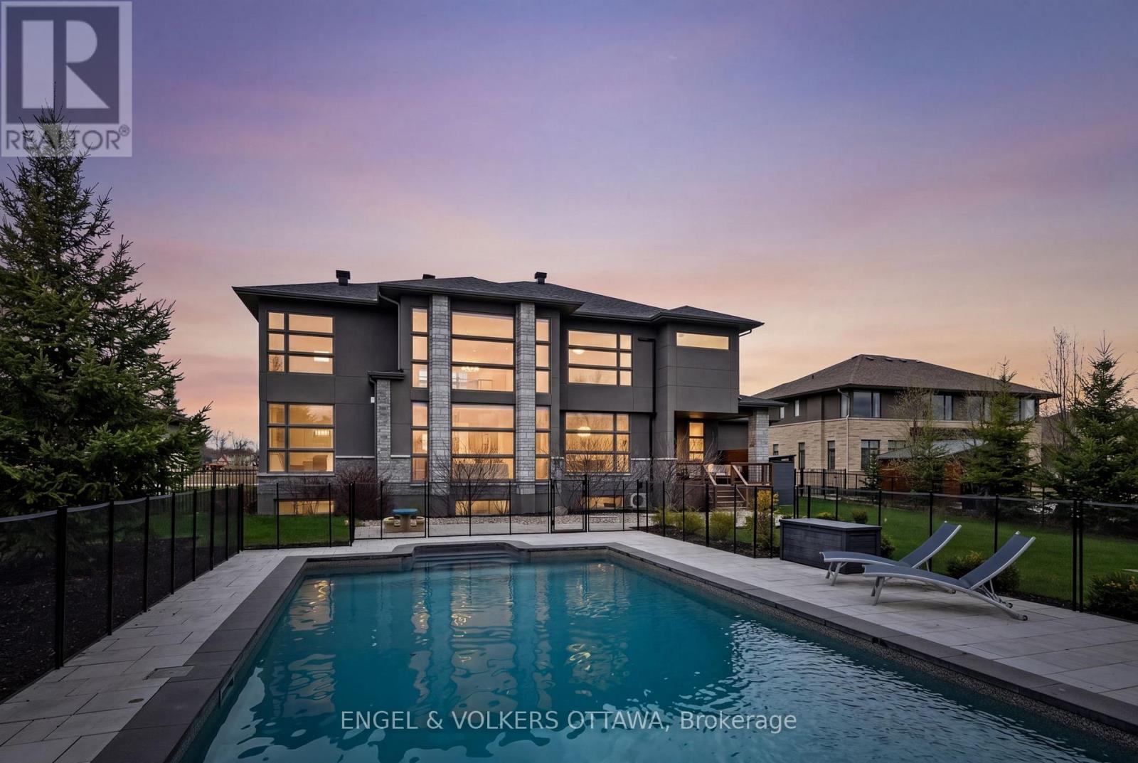 132 DUNBLANE WAY - 50