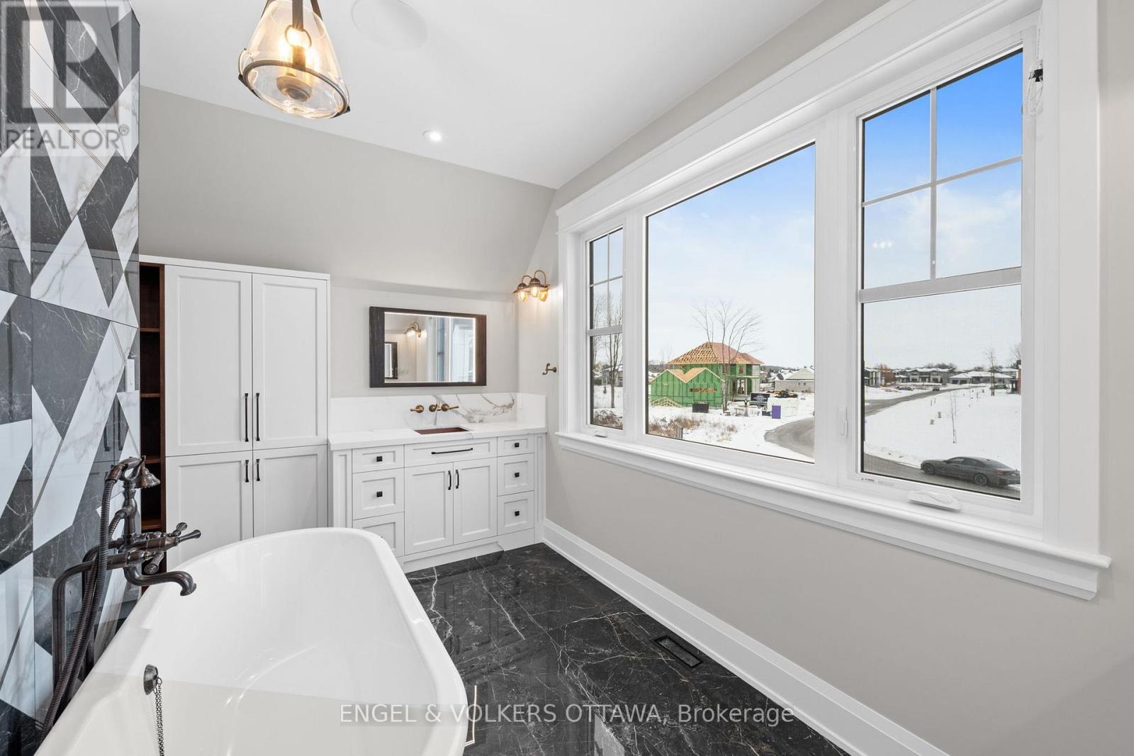 5 Bed, 4 Bath House for Rent in Ottawa – 432 ASHBEE COURT, Ottawa – MLS# X12767256 - Image 23