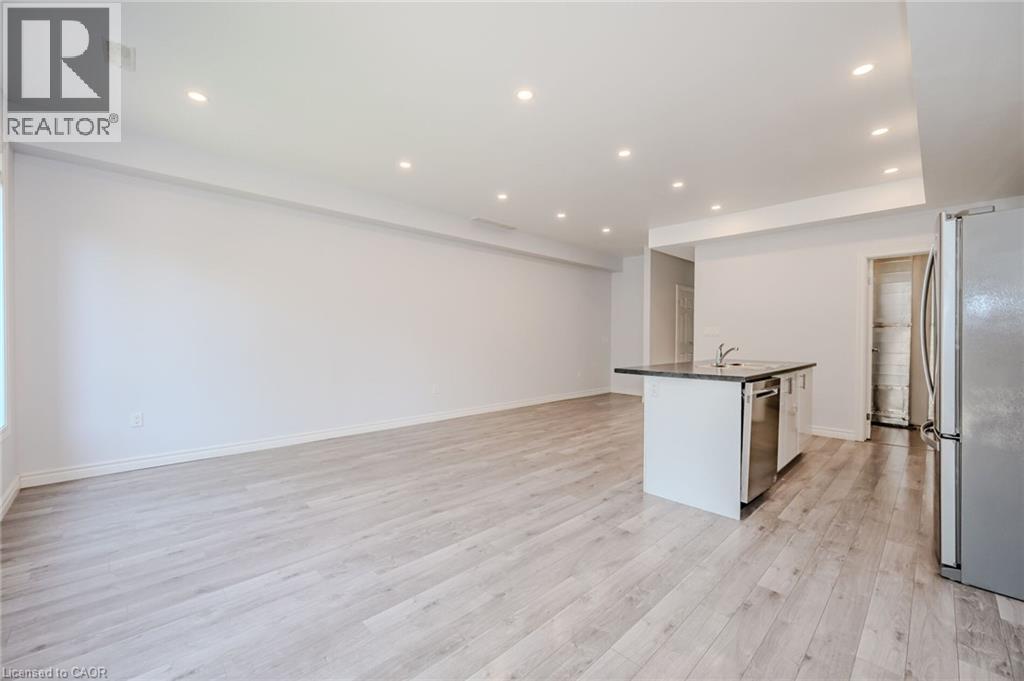 10B LLOYD Street Unit# Upper, St. Catharines, Ontario, L2S2N8 — Photo 11