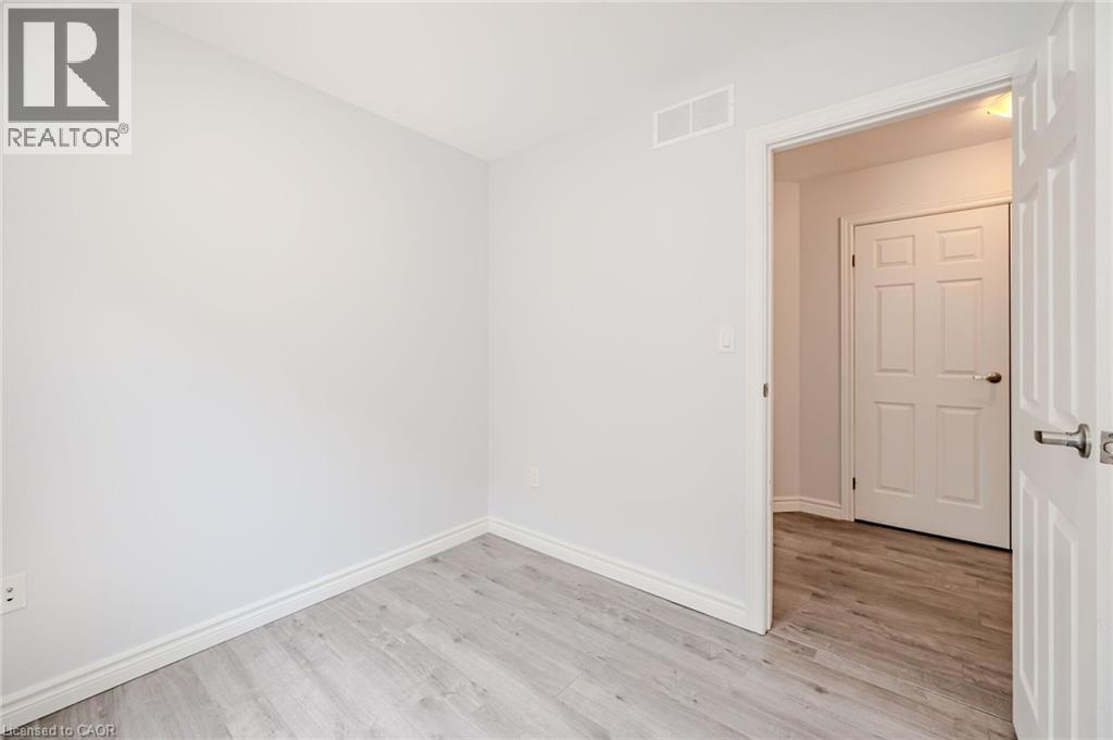 10B LLOYD Street Unit# Upper, St. Catharines, Ontario, L2S2N8 — Photo 33