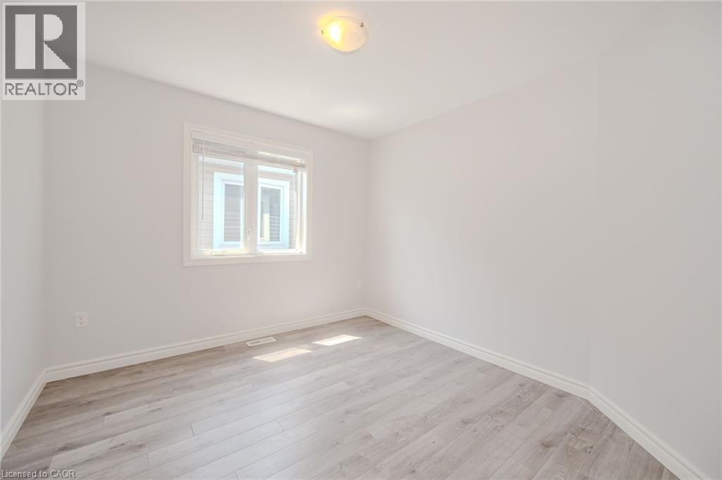 10B LLOYD Street Unit# Upper, St. Catharines, Ontario, L2S2N8 — Photo 34