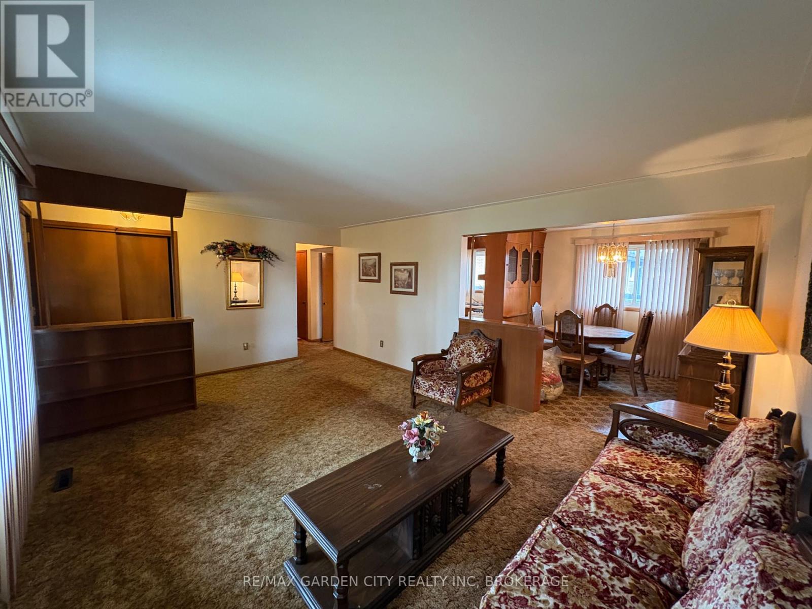 69 STRATHMORE CRESCENT - 11