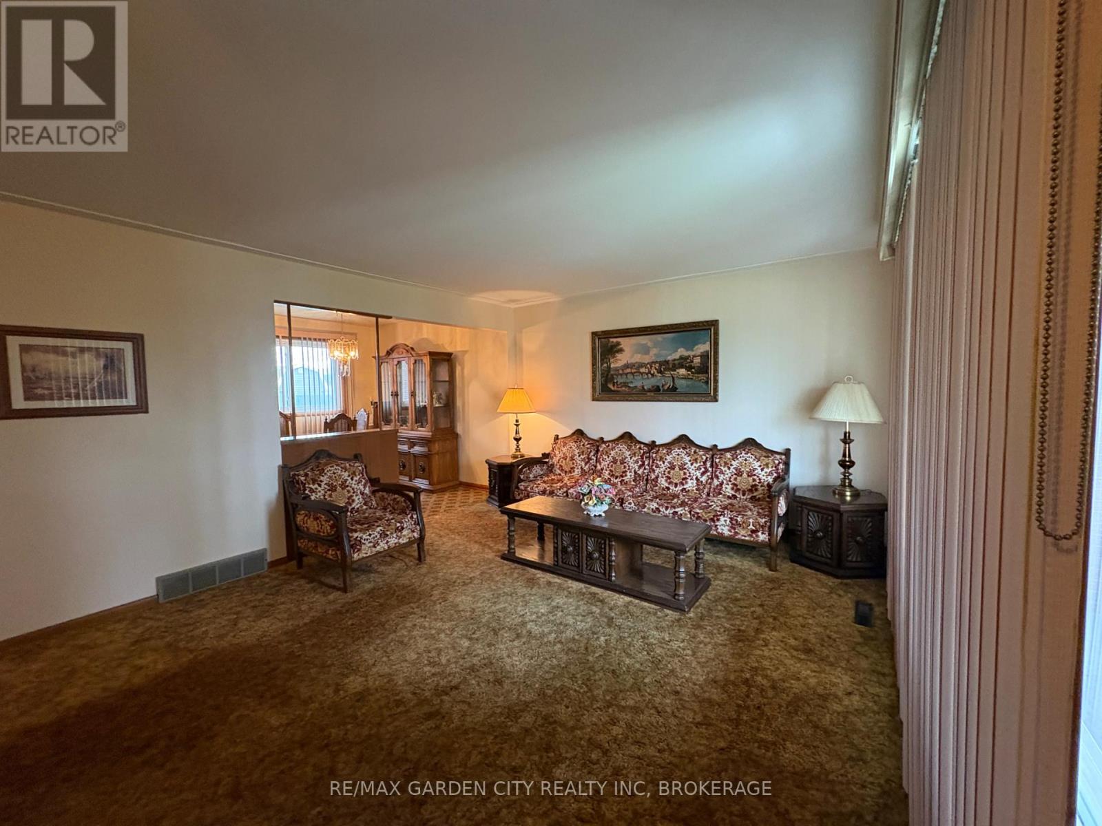 69 STRATHMORE CRESCENT - 12