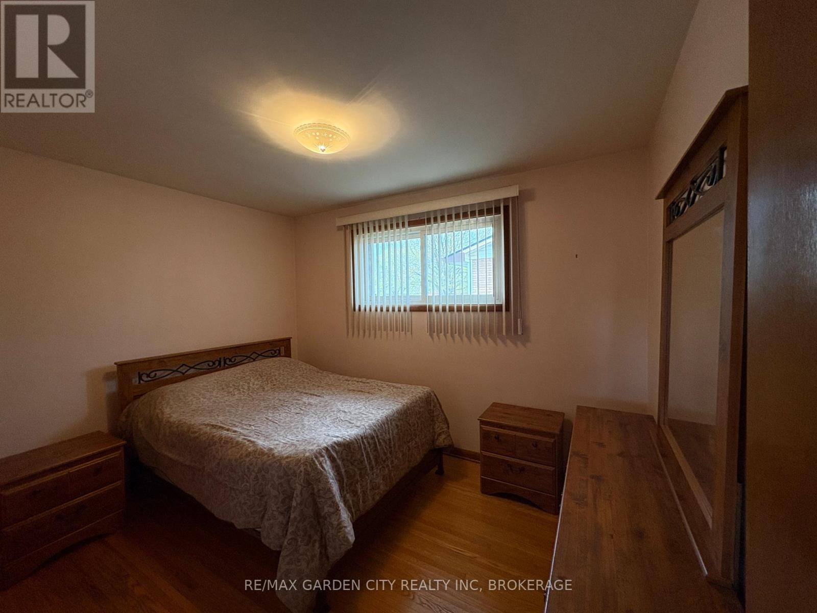 69 STRATHMORE CRESCENT - 23