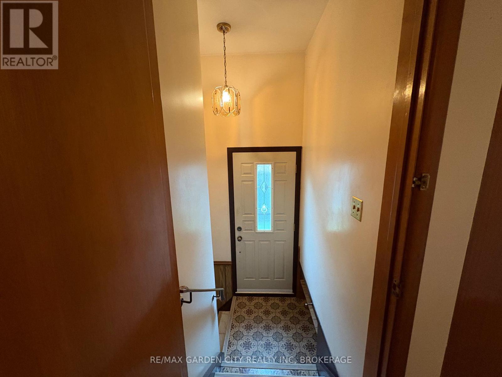 69 STRATHMORE CRESCENT - 28