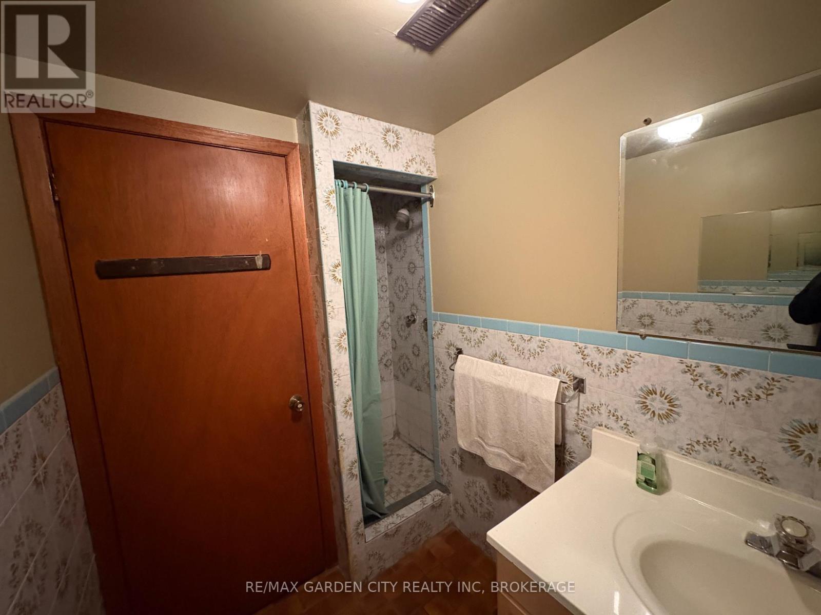 69 STRATHMORE CRESCENT - 37