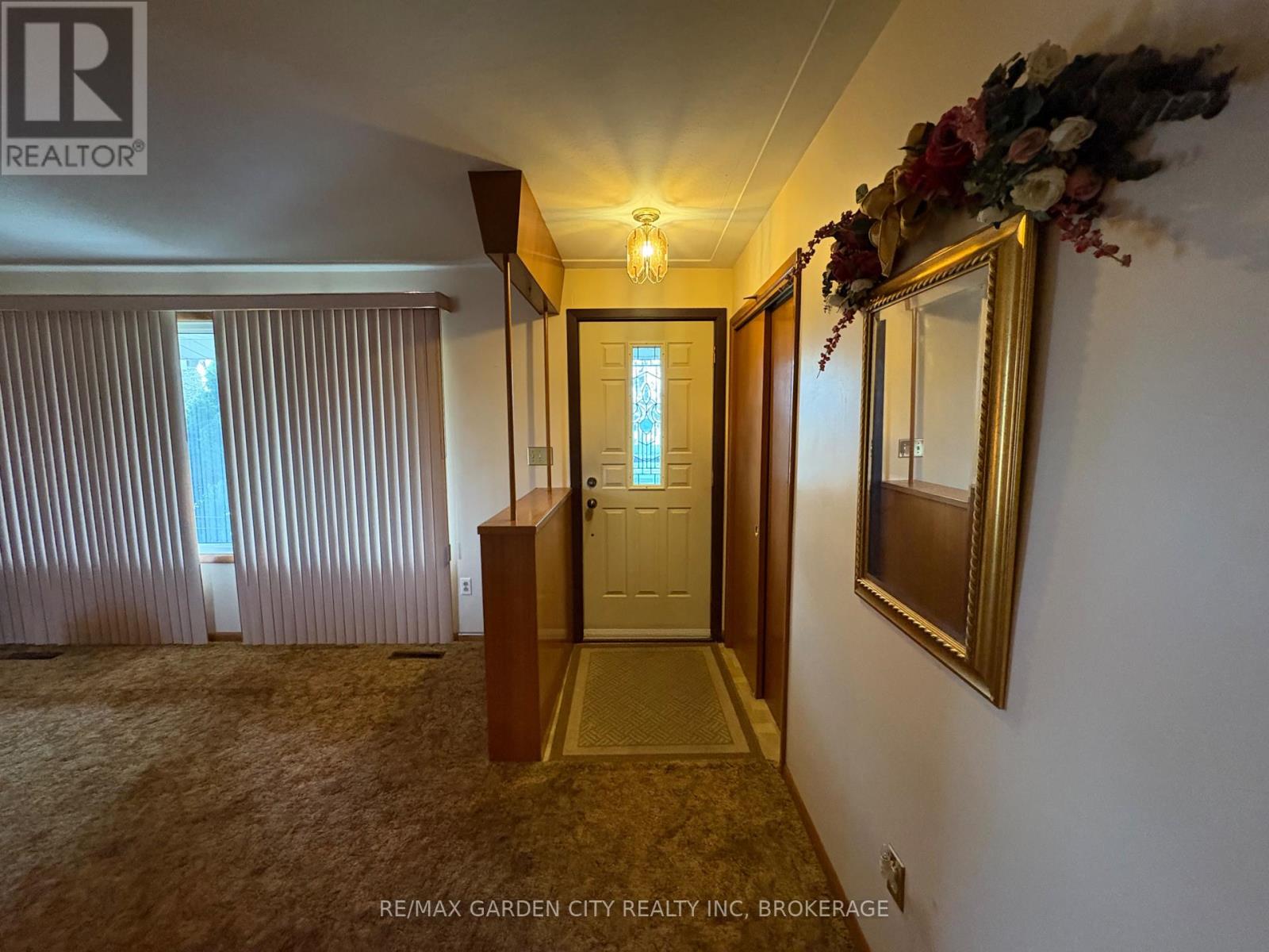 69 STRATHMORE CRESCENT - 8