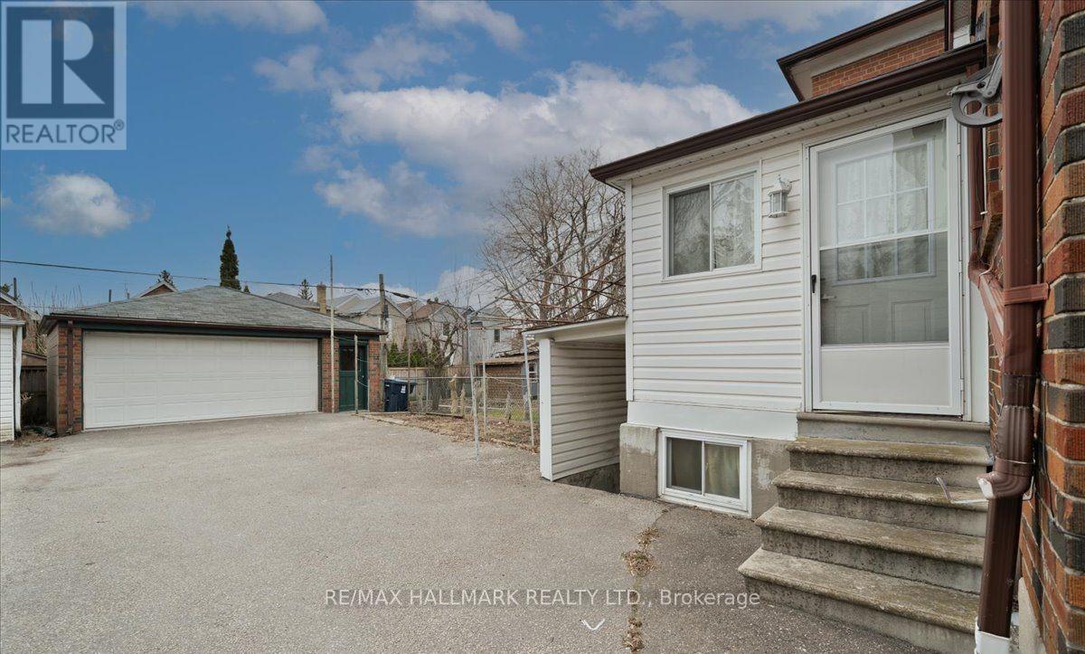 39 LANARK AVENUE - 19