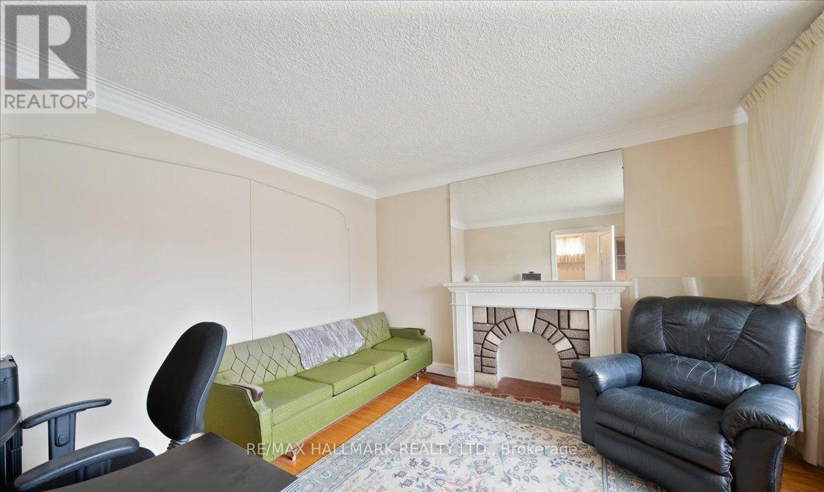 39 LANARK AVENUE - 7
