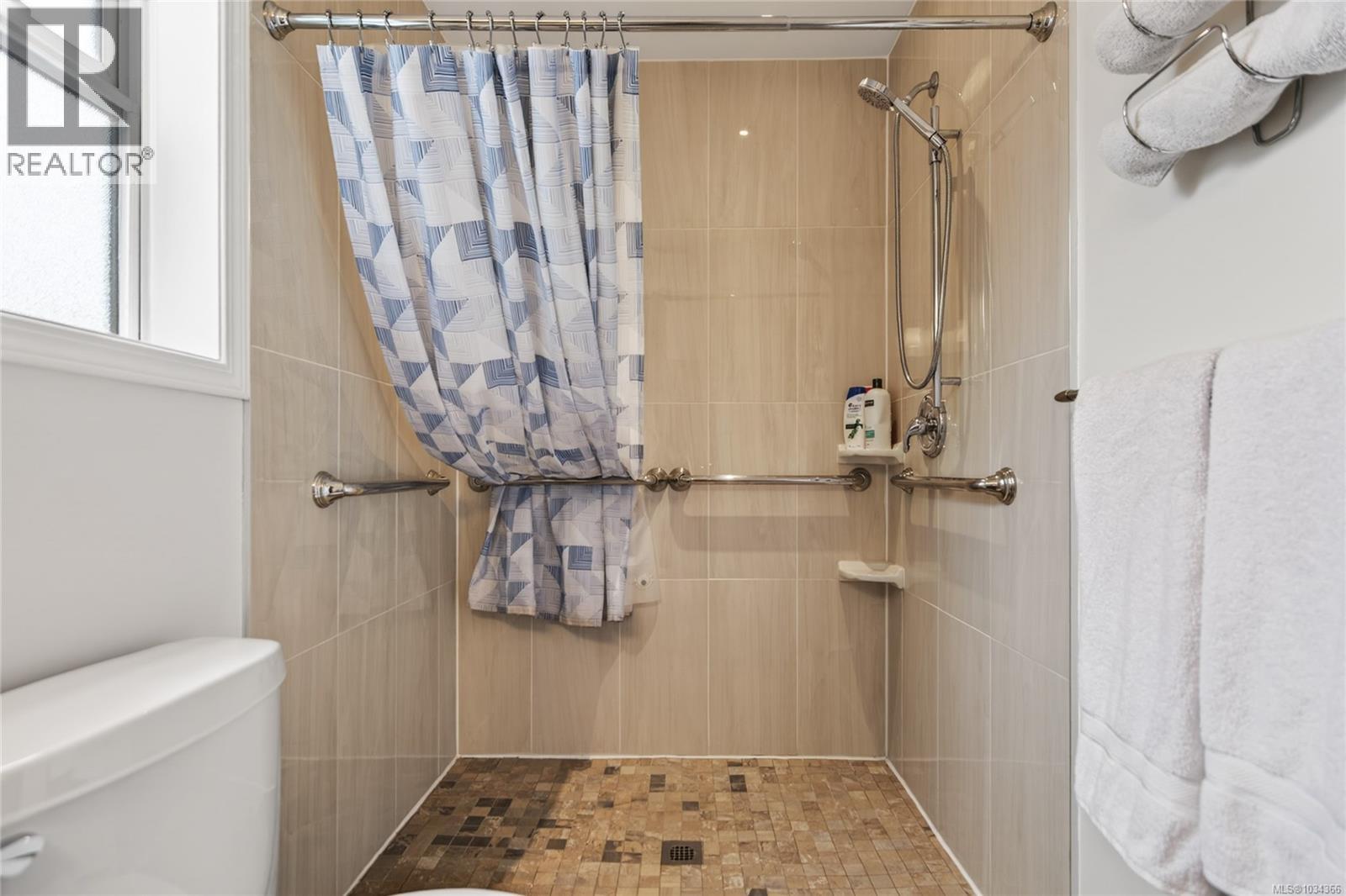 1015 Kingsley Cres - 19