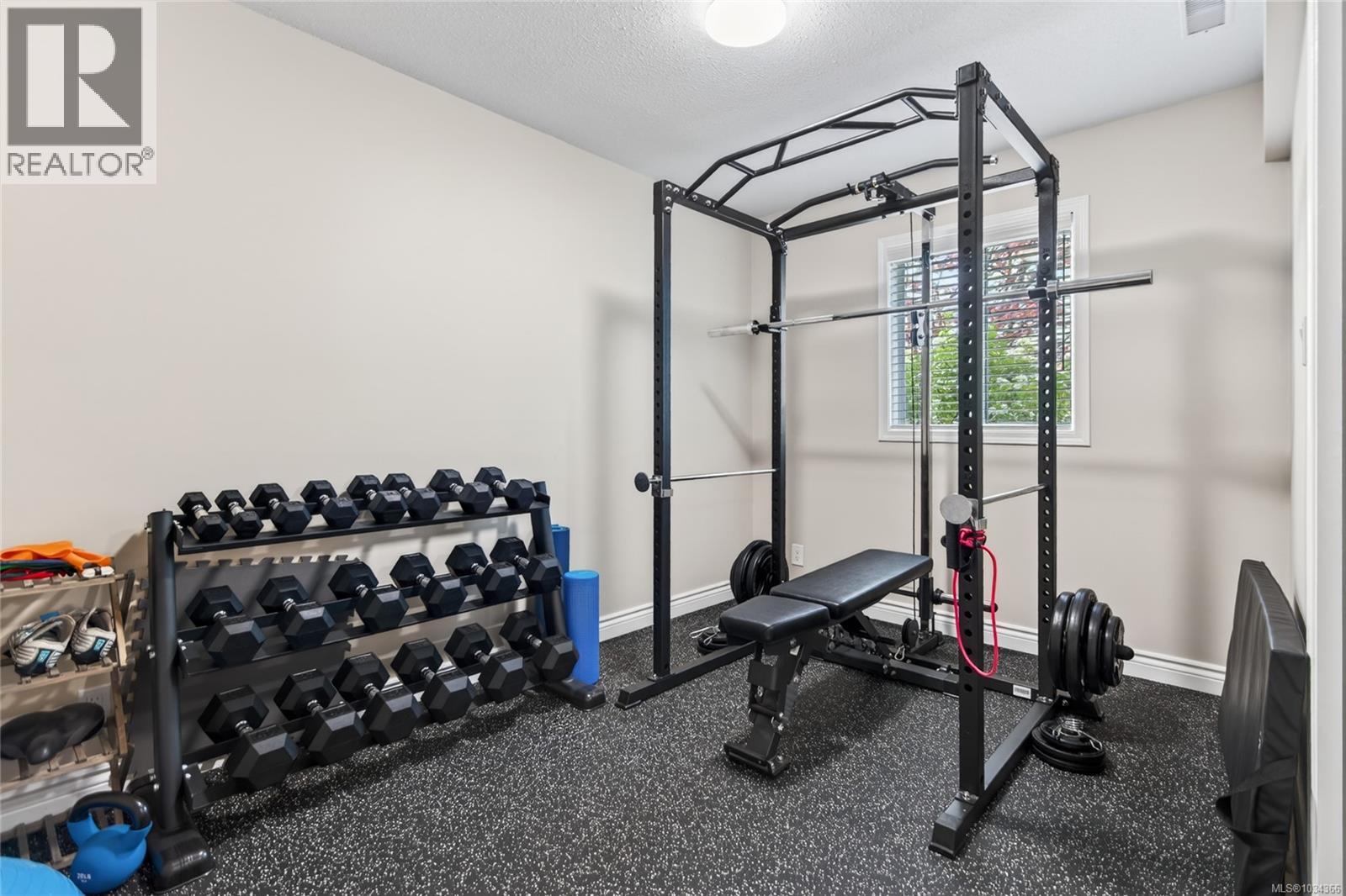 1015 Kingsley Cres - 35