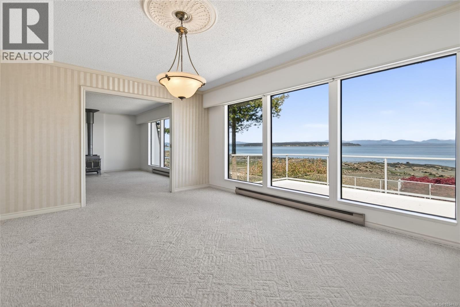 3643 Island Hwy S - 14